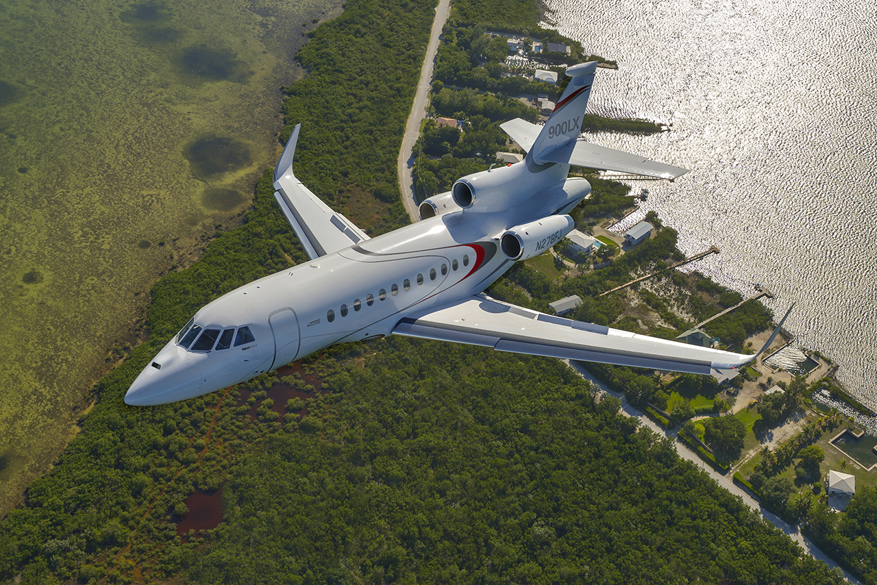 Dassault Falcon 900LX heavy jet for Nantucket charter
