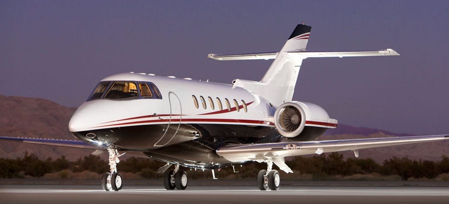 Nantucket Hawker 1000 Charter