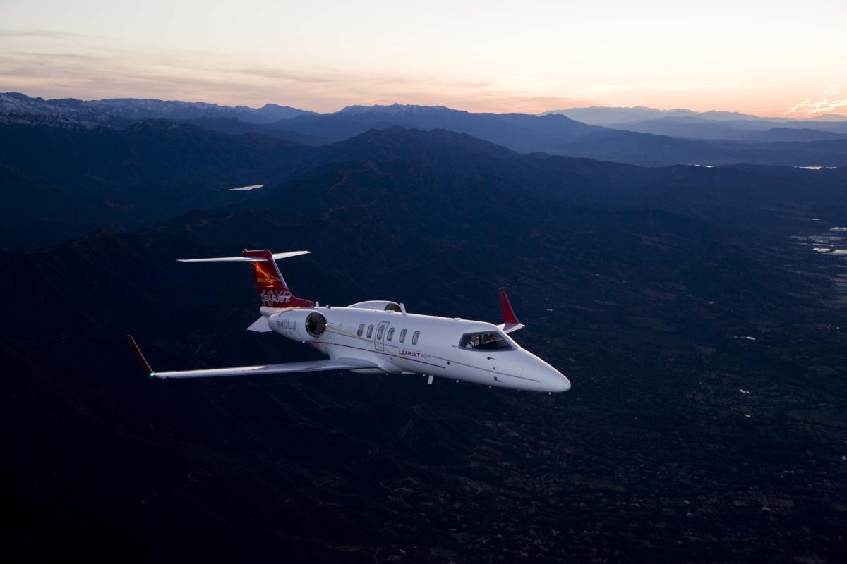 Learjet 40 view for Nantucket charter